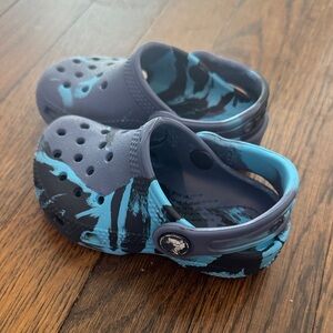CROCS Kids Water Shoes in Blue and Black